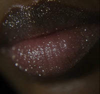 GLITTER LIPS