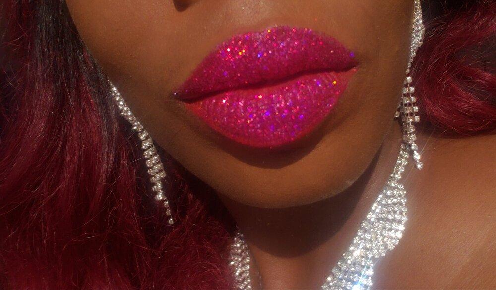 COMPLETE BRIGHT RED GLITTER LIP KIT - COMES WITH GLITTER LIP BRUSH, &  MAKEUP REMOVER
